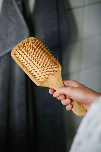 Grum di spazzola per capelli di bambù